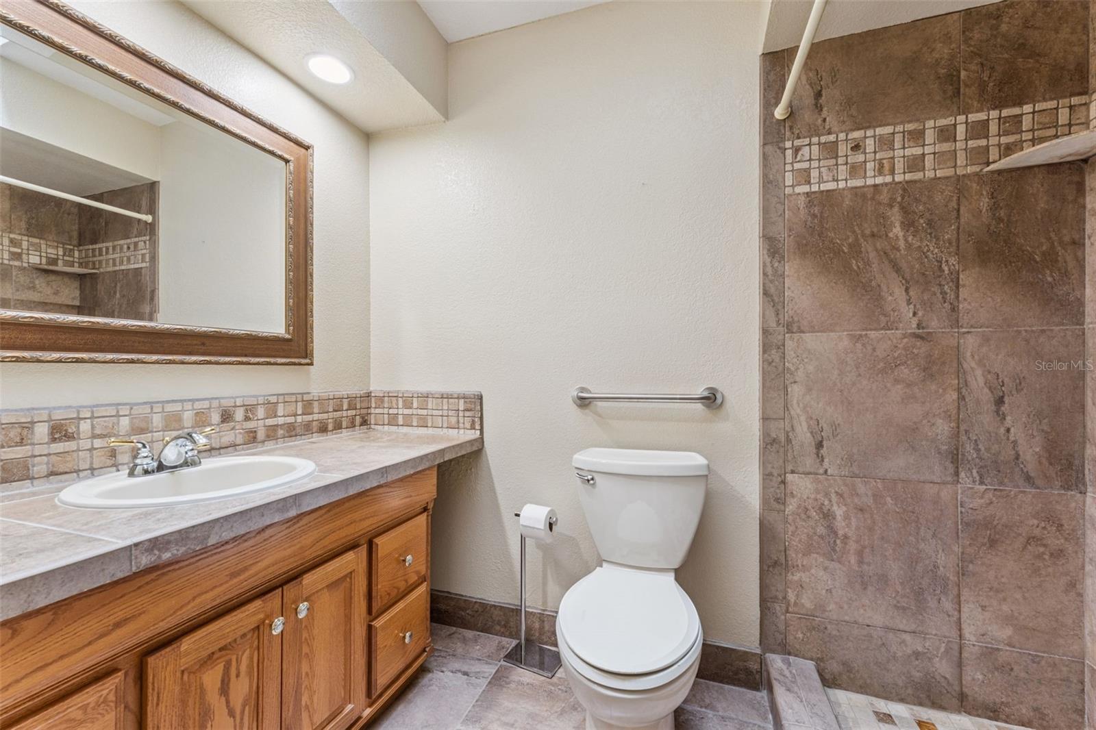 2362 Sierra Ln Property Photo 13