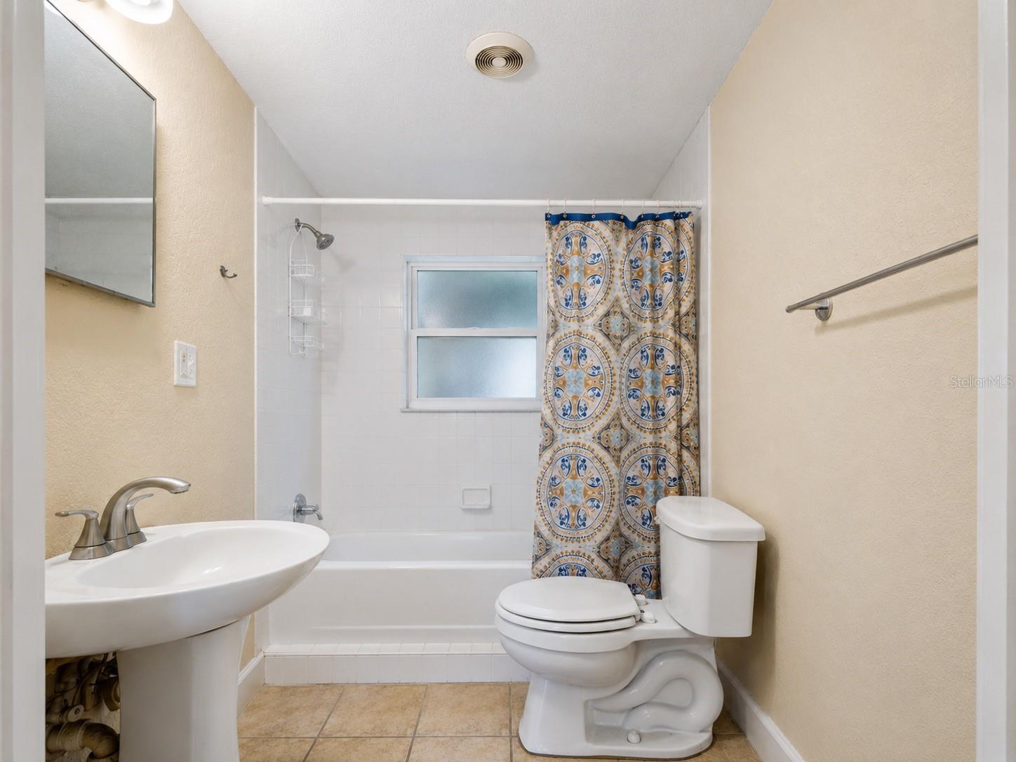 1104 Malcom Rd Property Photo 12
