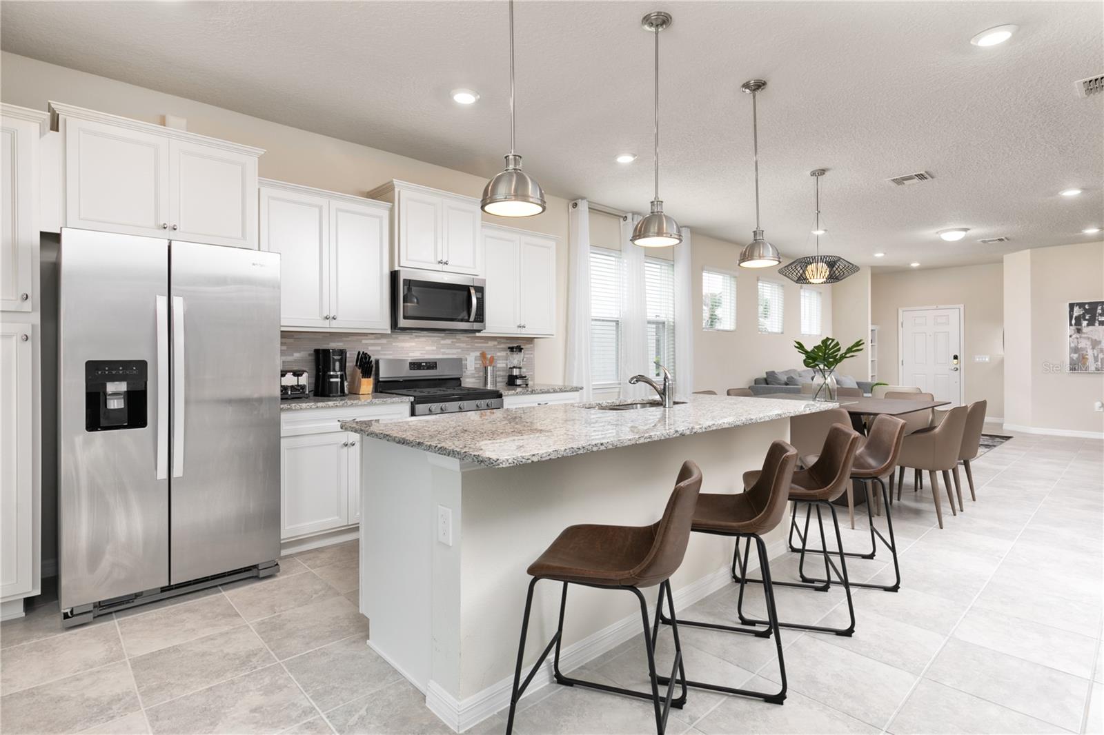 7376 Oakmoss Loop Property Photo 8