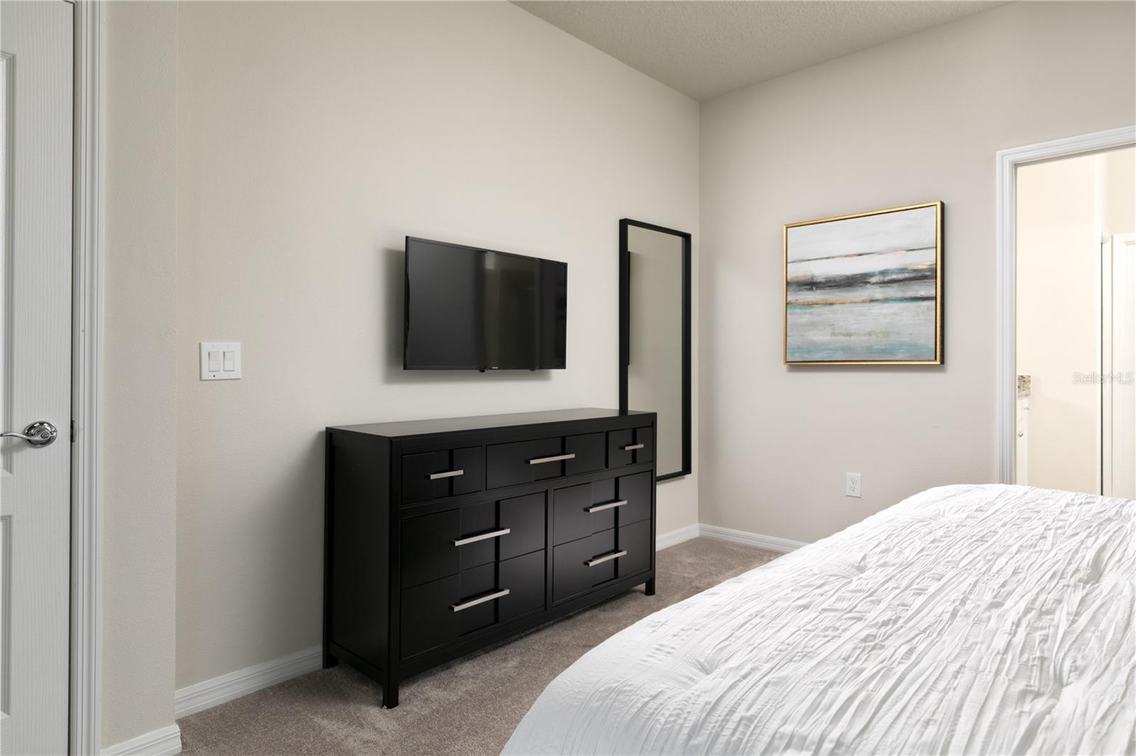 7376 Oakmoss Loop Property Photo 13