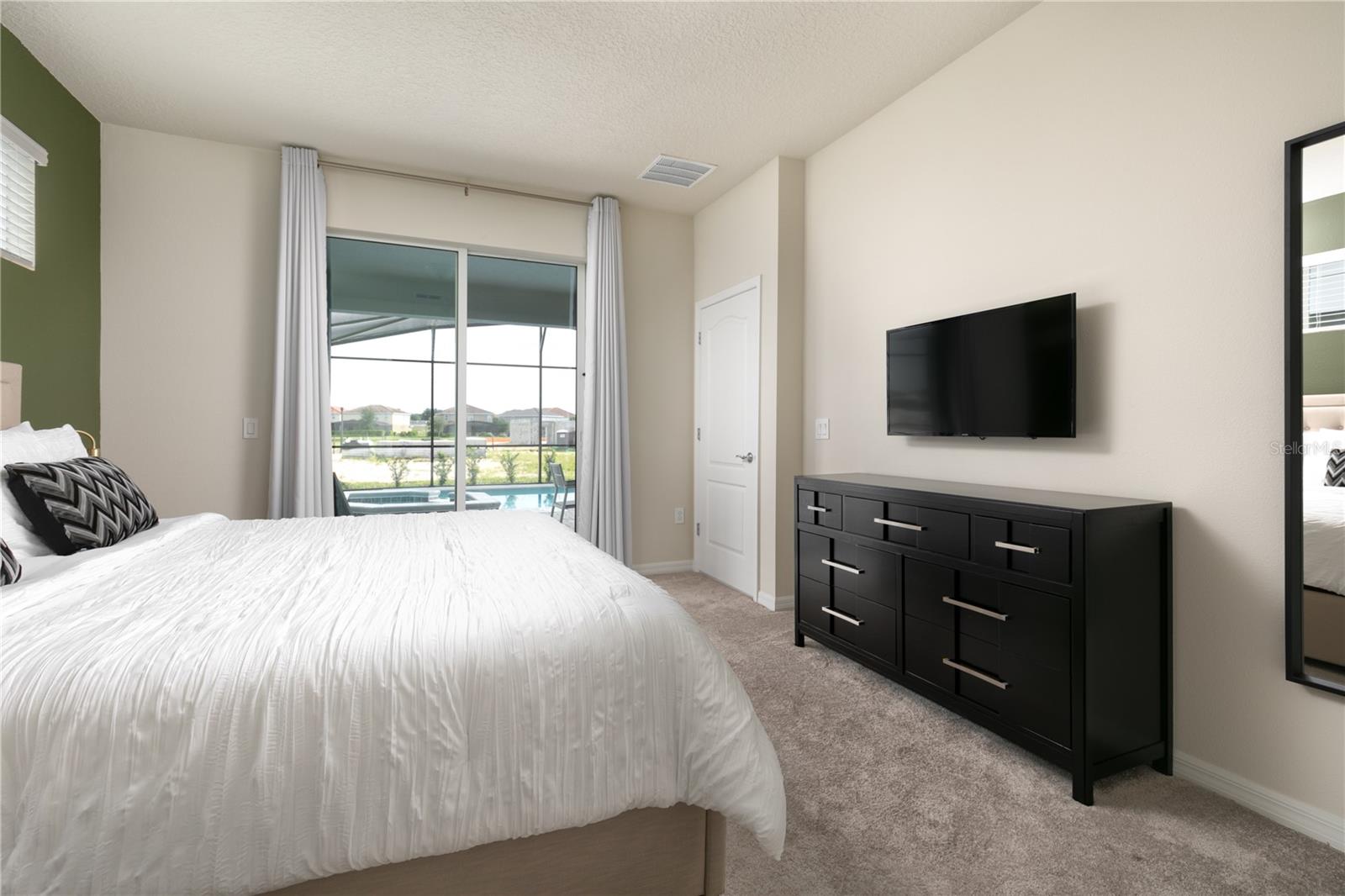 7376 Oakmoss Loop Property Photo 14