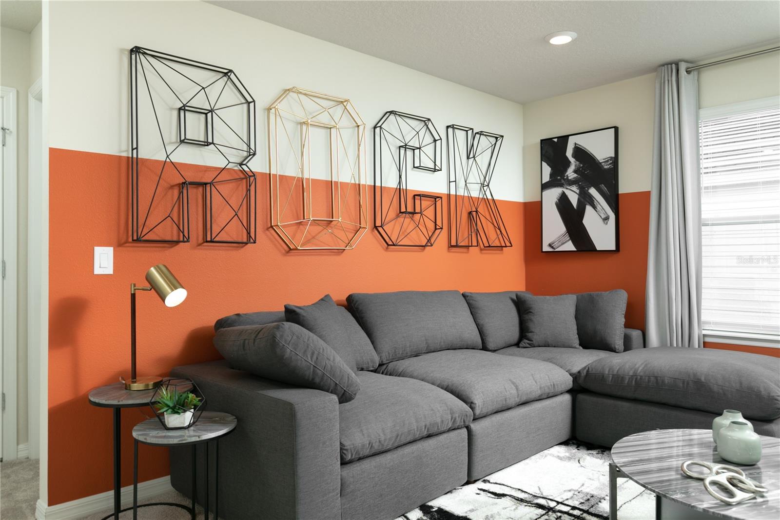 7376 Oakmoss Loop Property Photo 17