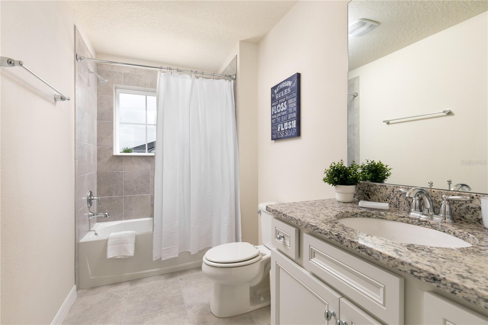 7376 Oakmoss Loop Property Photo 21