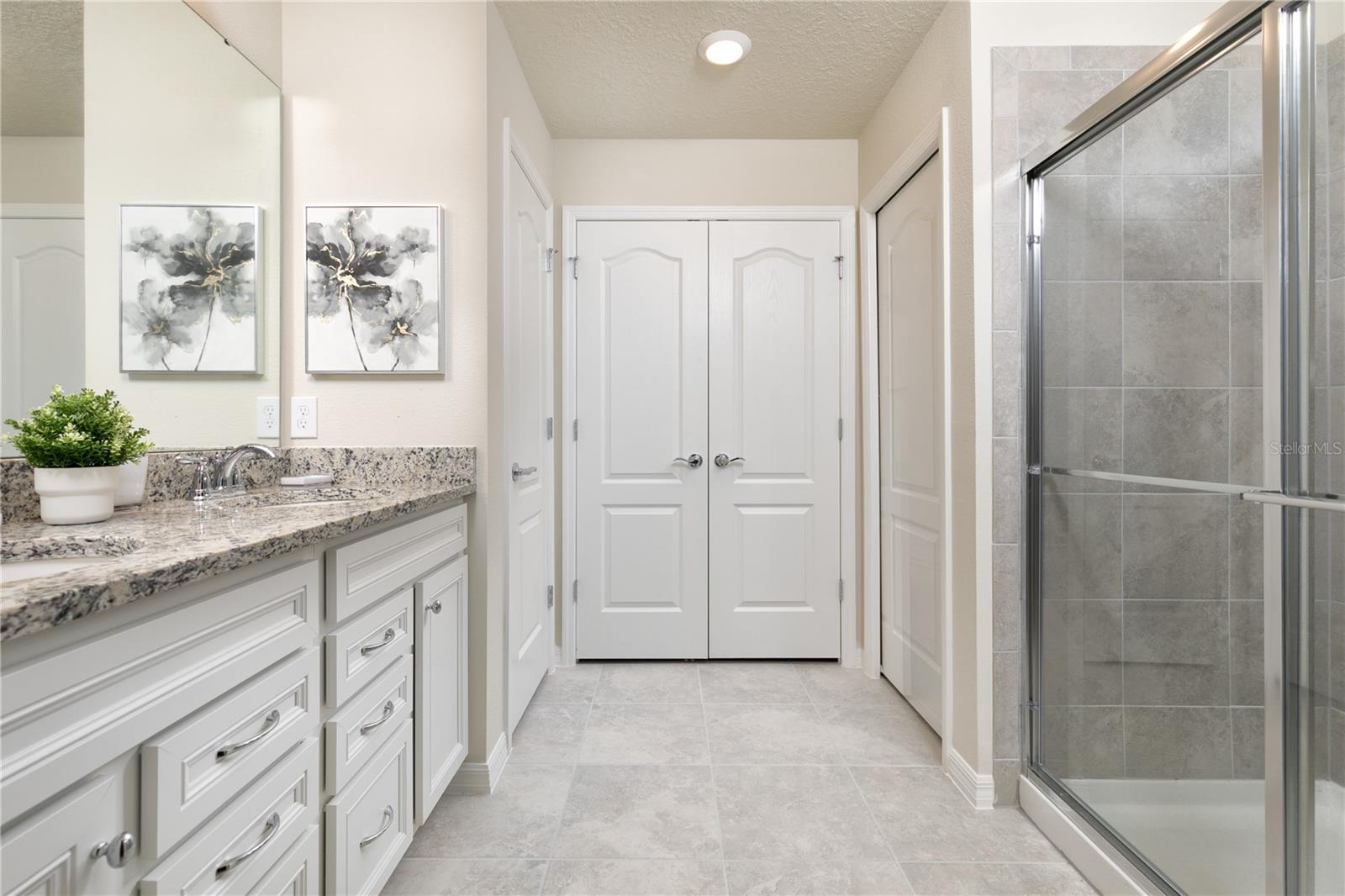7376 Oakmoss Loop Property Photo 27