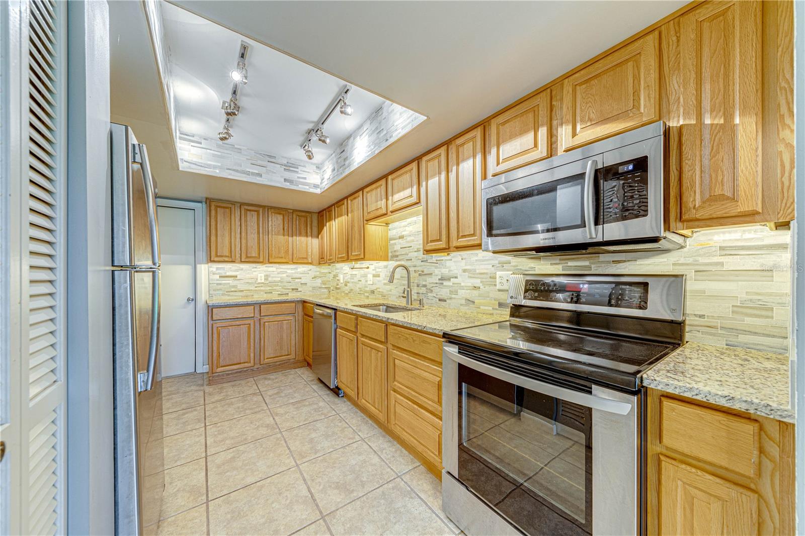 1241 Saint Andrews Dr Property Photo 16