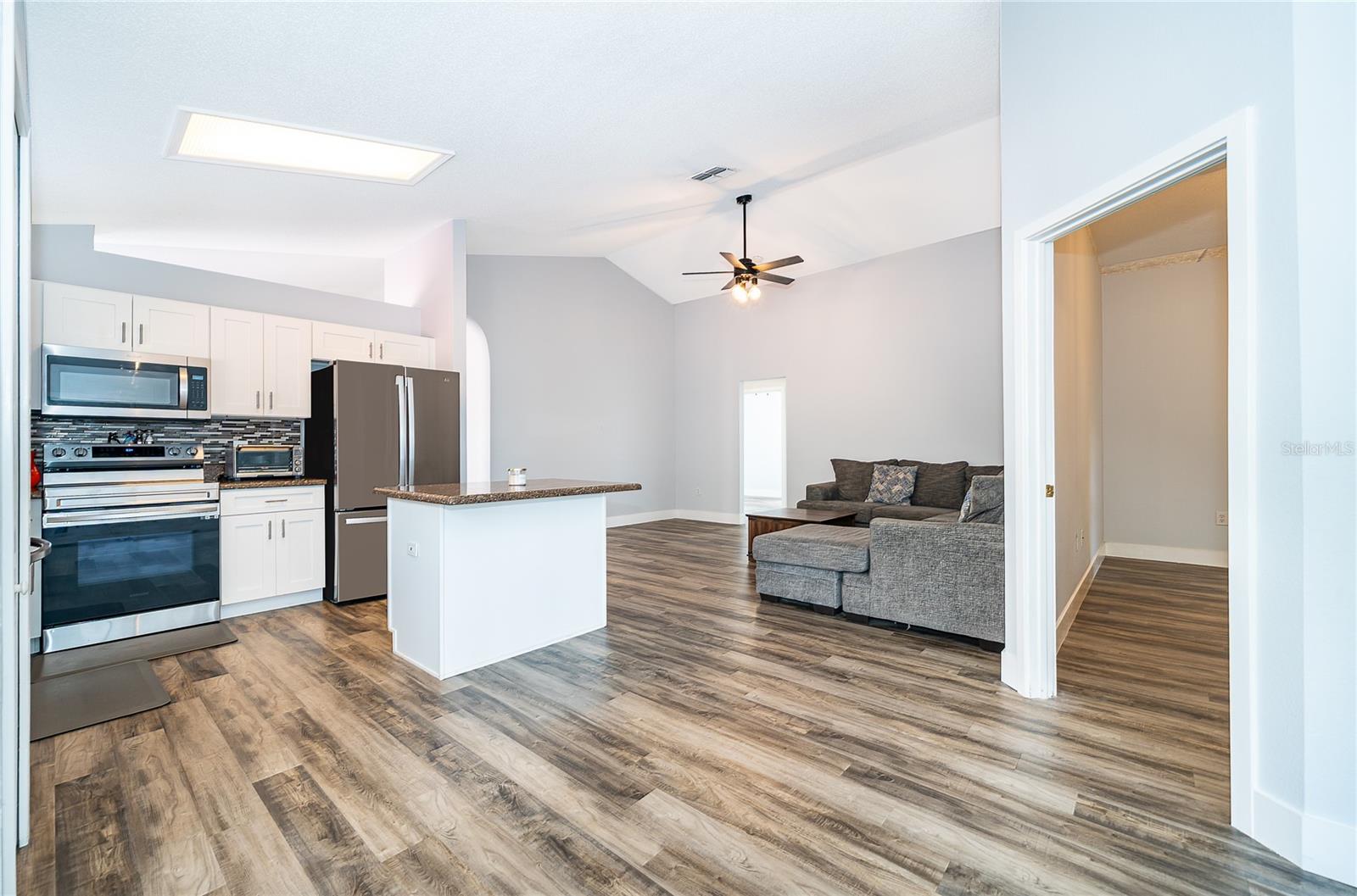 13233 Heming Way Property Photo 10