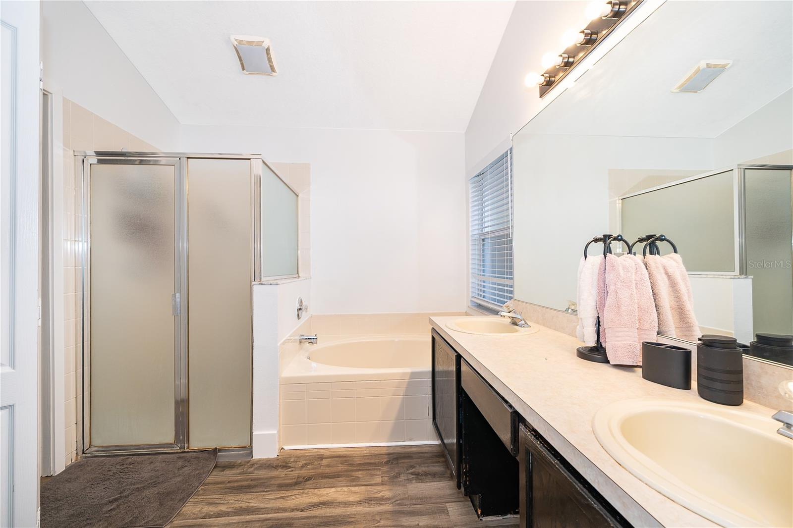 13233 Heming Way Property Photo 13
