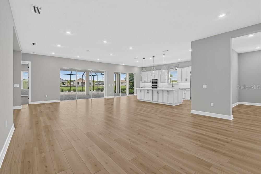 4364 Curacao Pl Property Photo 3