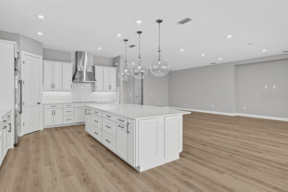 4364 Curacao Pl Property Photo 7