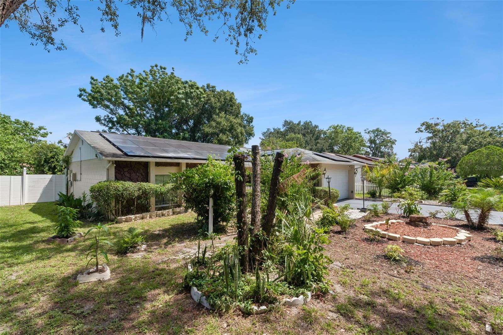 5851 Hutton Dr Property Photo 2