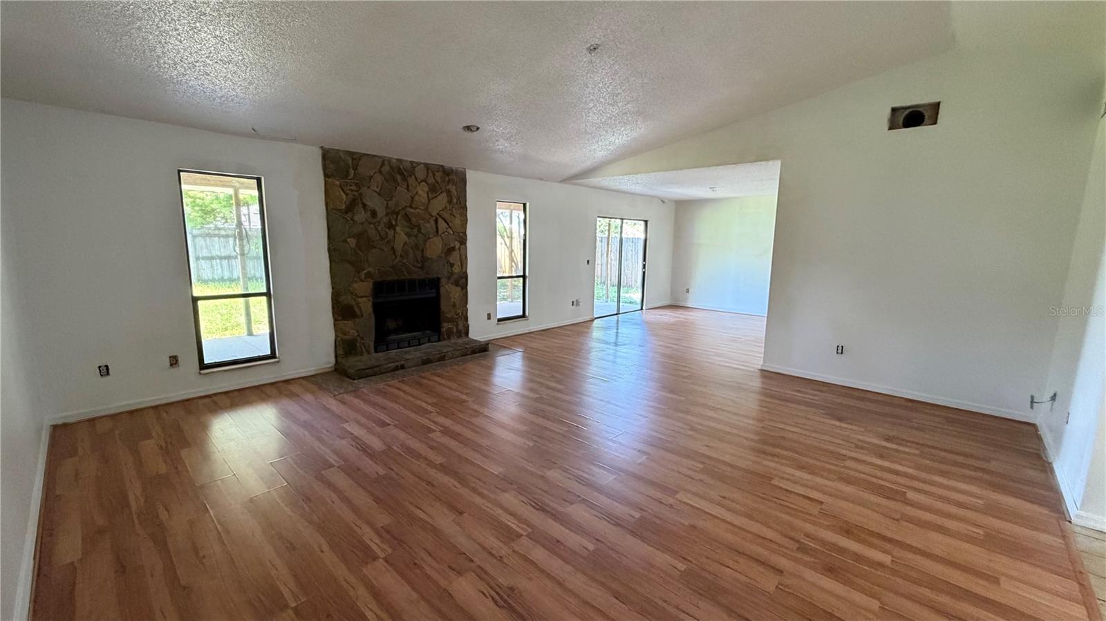 7420 Burnway Dr Property Photo 2