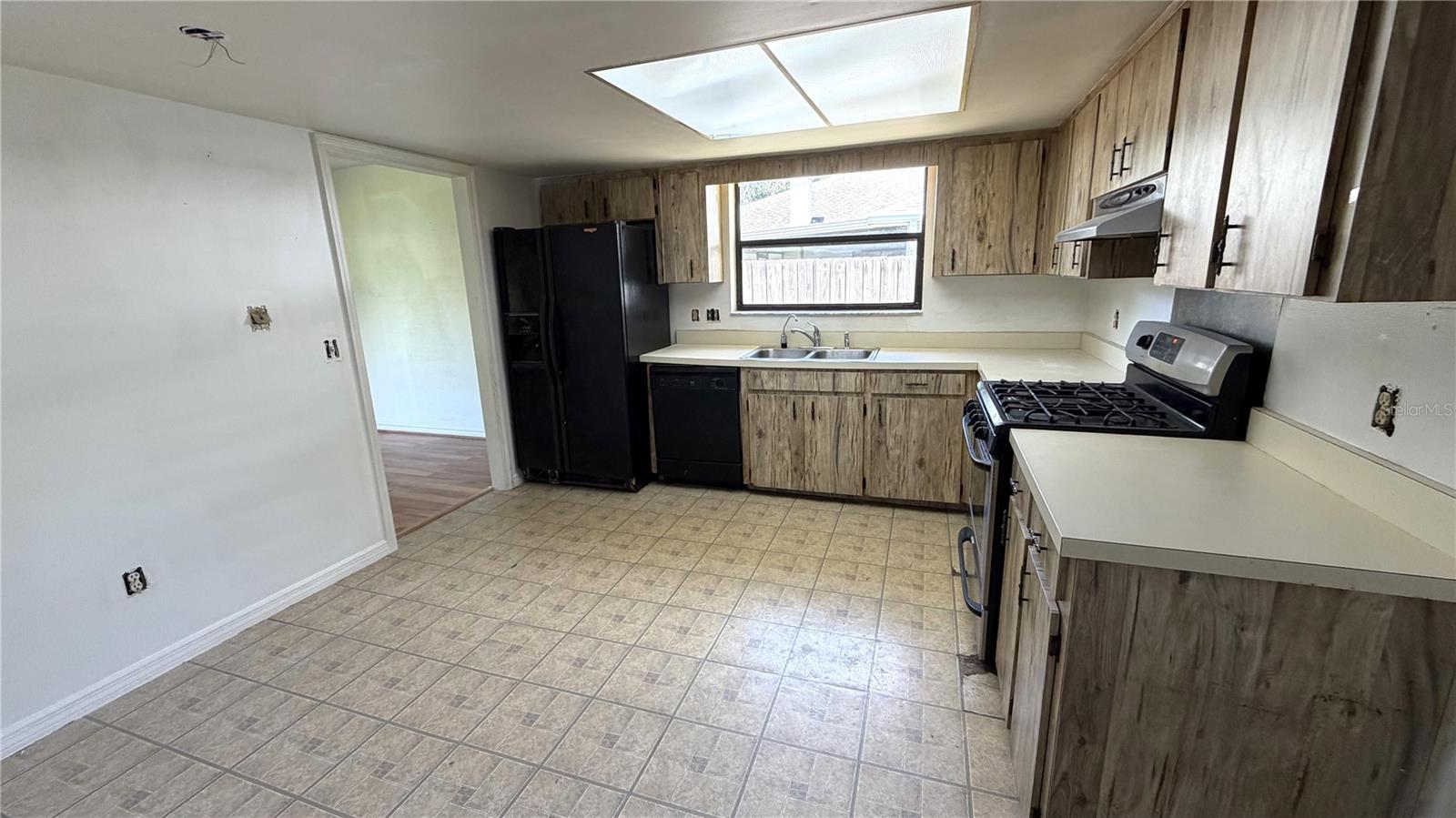 7420 Burnway Dr Property Photo 3