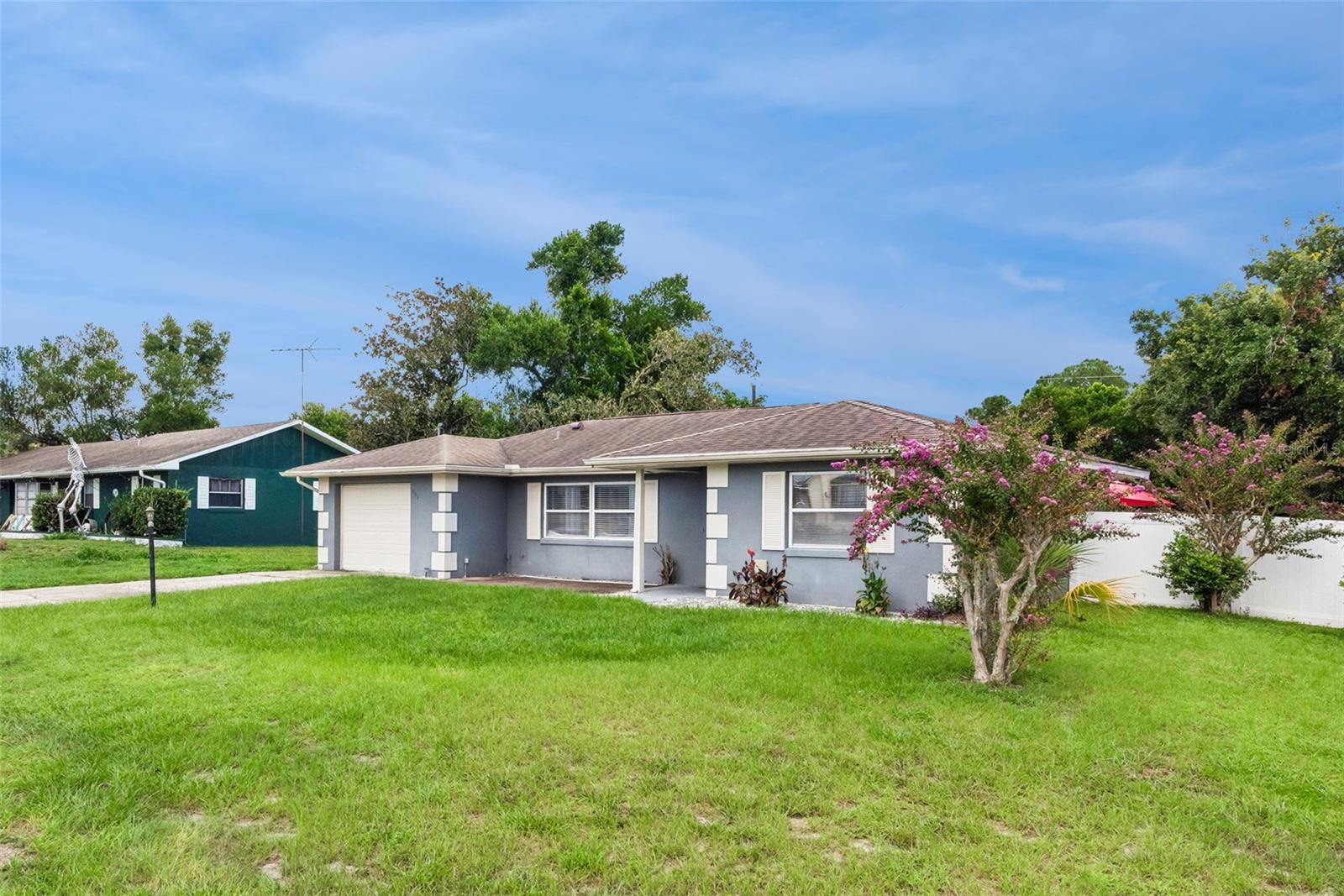 999 Dawson Dr Property Photo 2