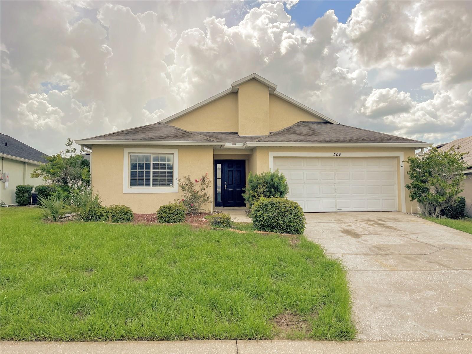 509 HILLCREST DR Property Photo 1