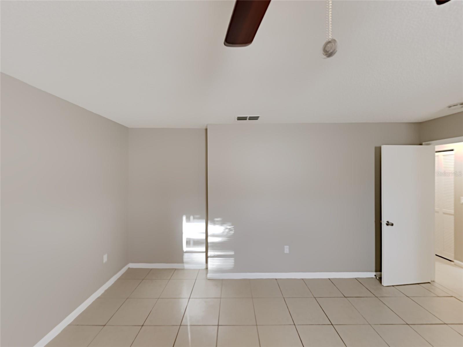 O6432430 Property Photo 5