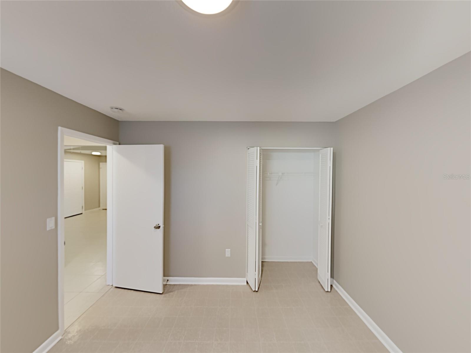 O6432430 Property Photo 10