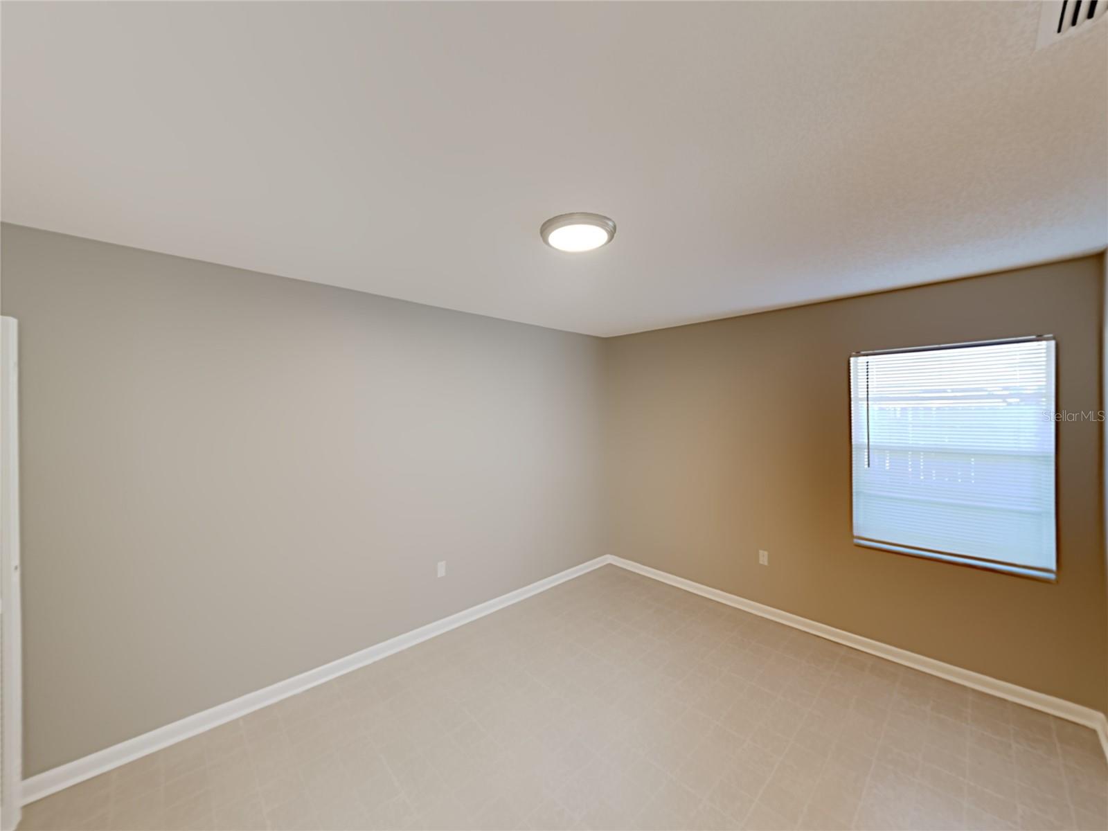 O6432430 Property Photo 11