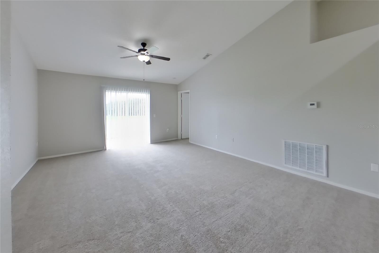 O6432432 Property Photo 2