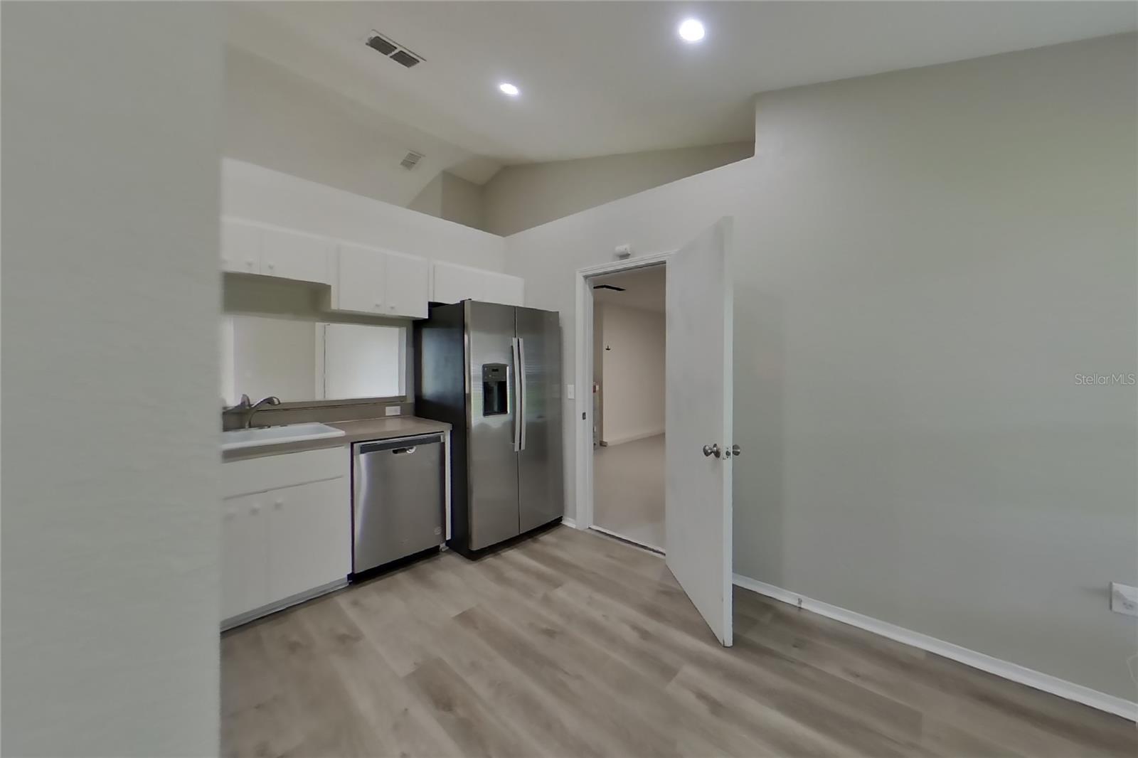 O6432432 Property Photo 5