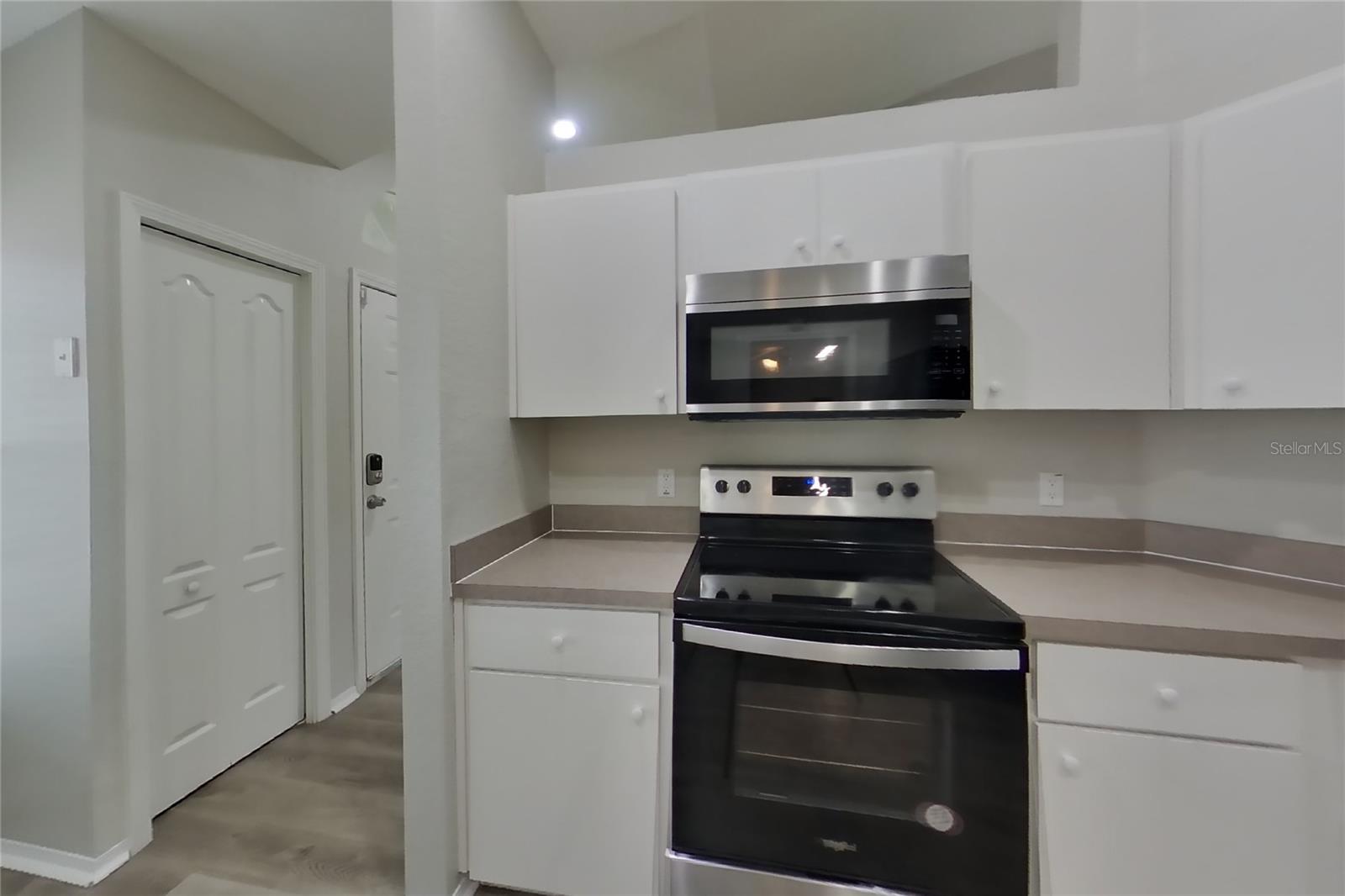 O6432432 Property Photo 6