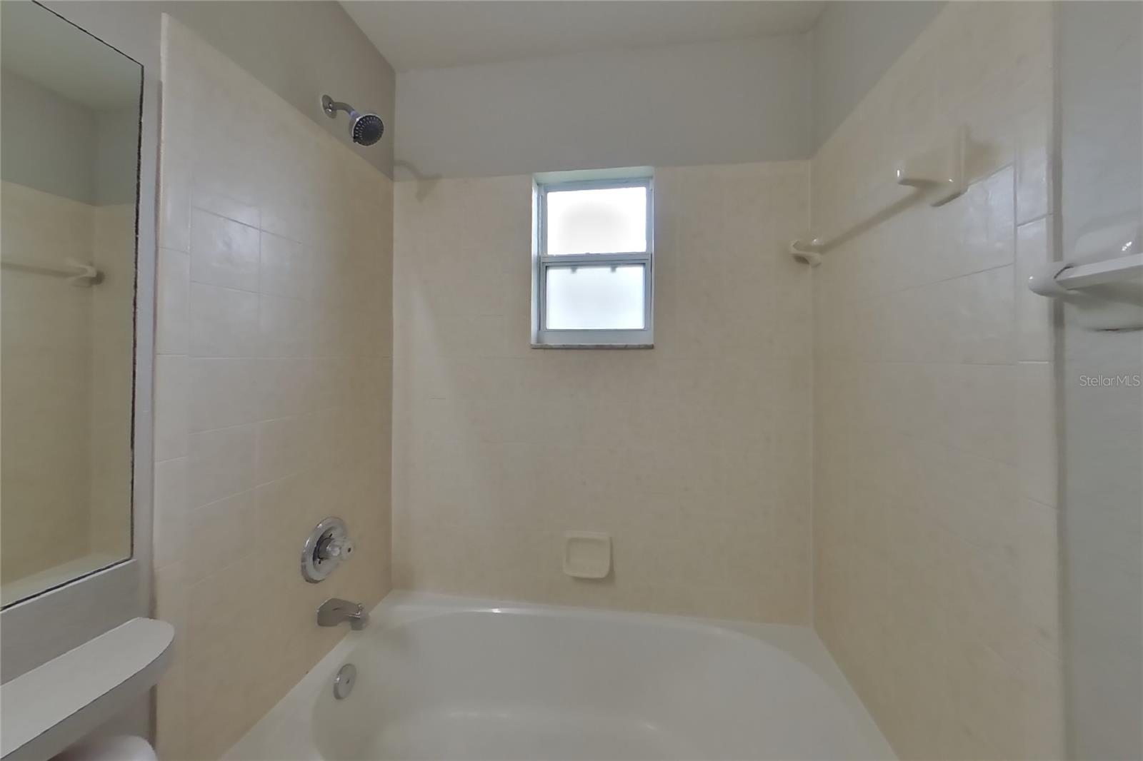 O6432432 Property Photo 13