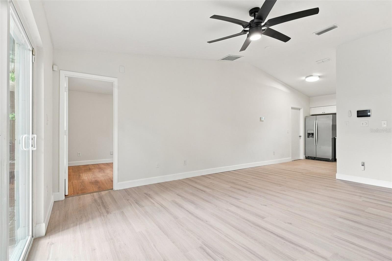 723 Oak Manor Cir Property Photo 7