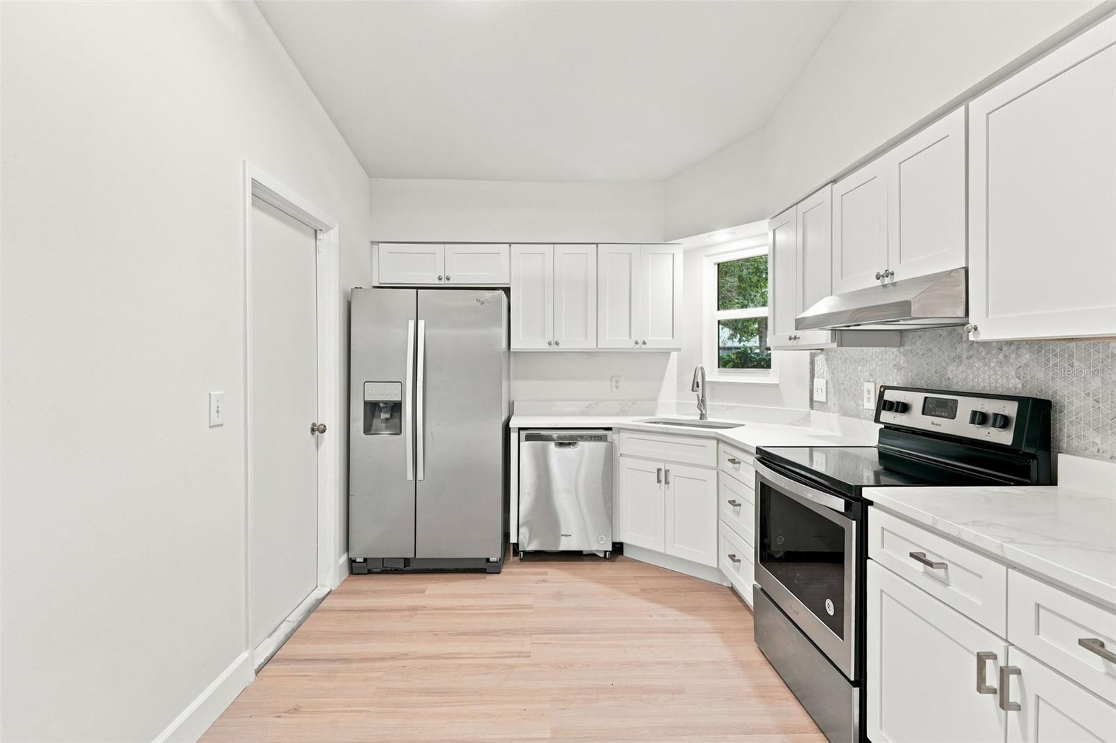 723 Oak Manor Cir Property Photo 11
