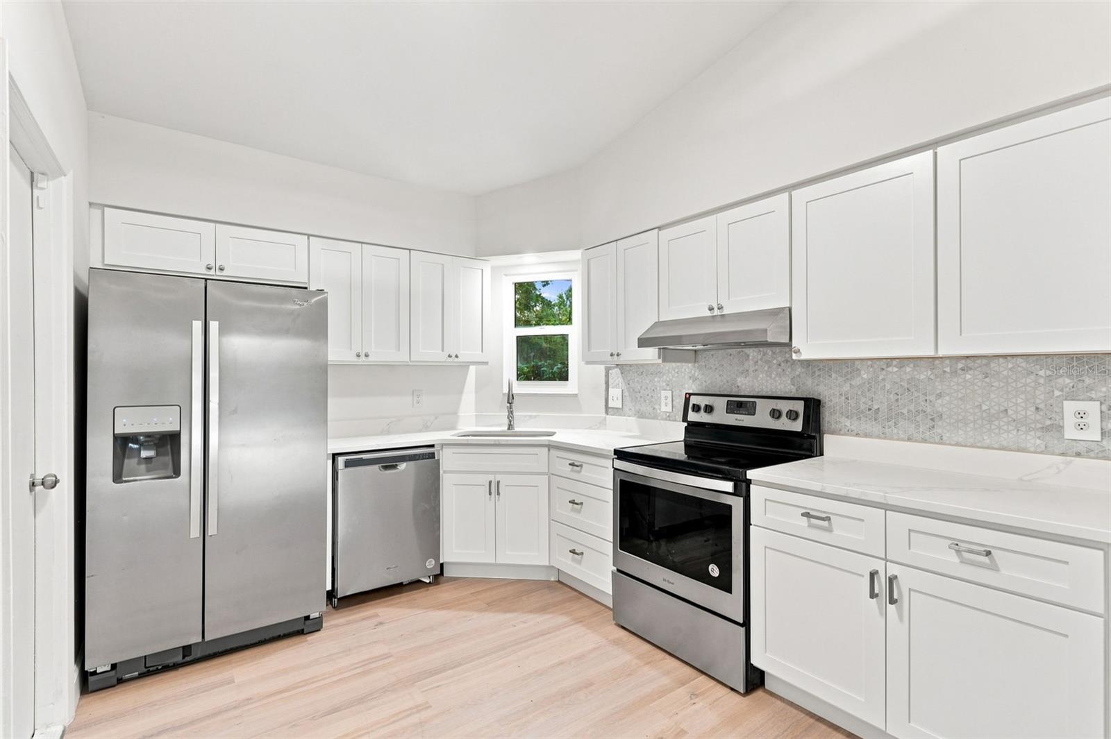 723 Oak Manor Cir Property Photo 13