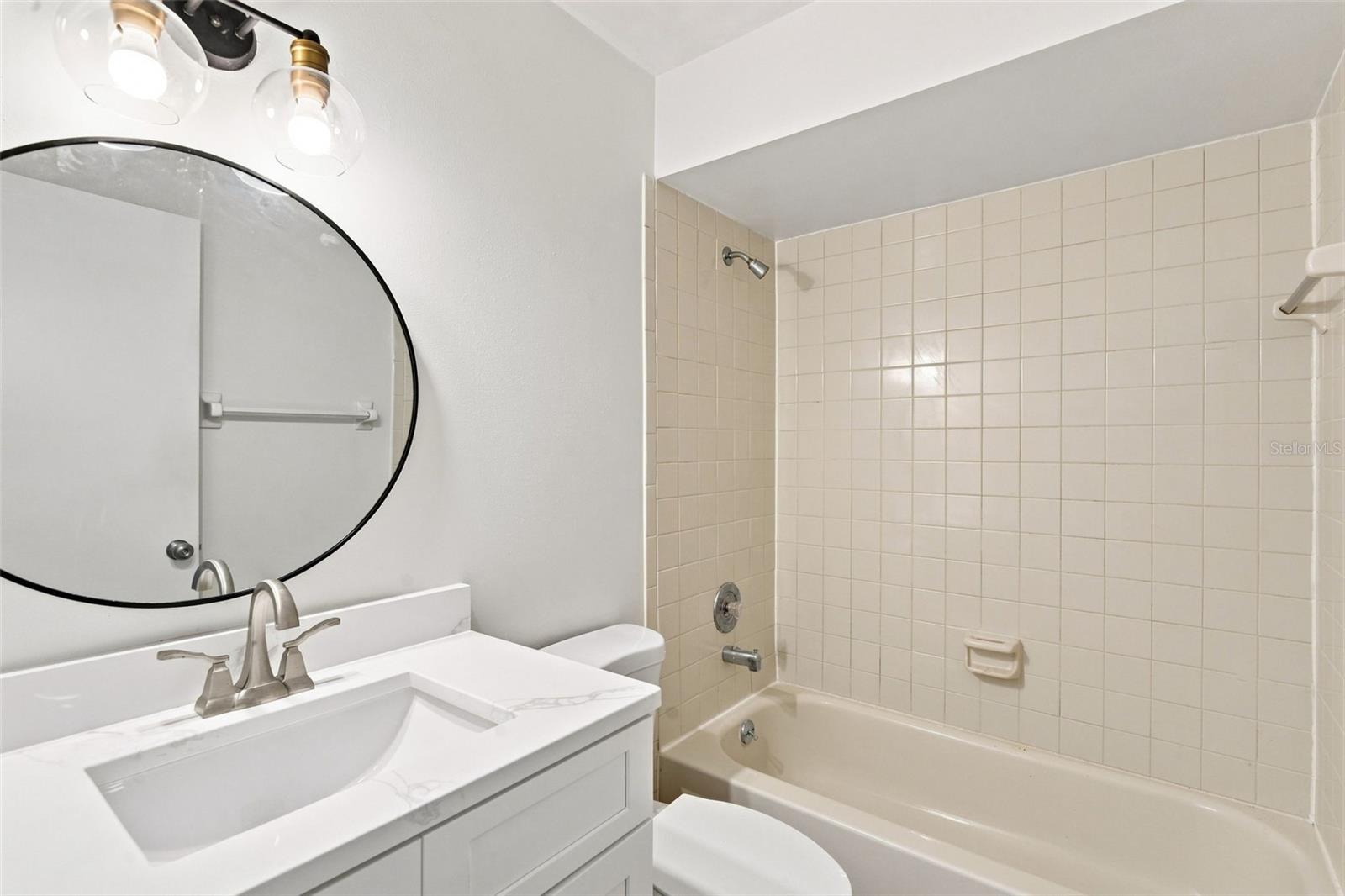 723 Oak Manor Cir Property Photo 15