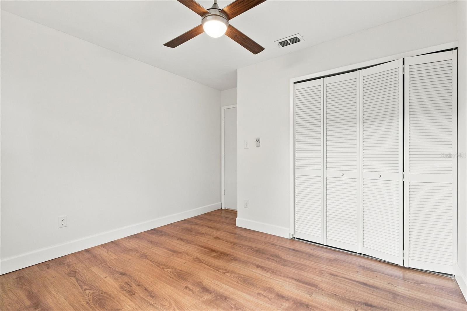 723 Oak Manor Cir Property Photo 17