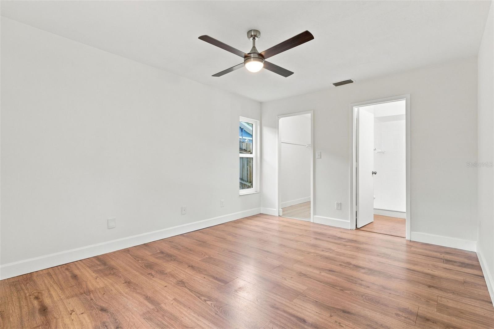 723 Oak Manor Cir Property Photo 18