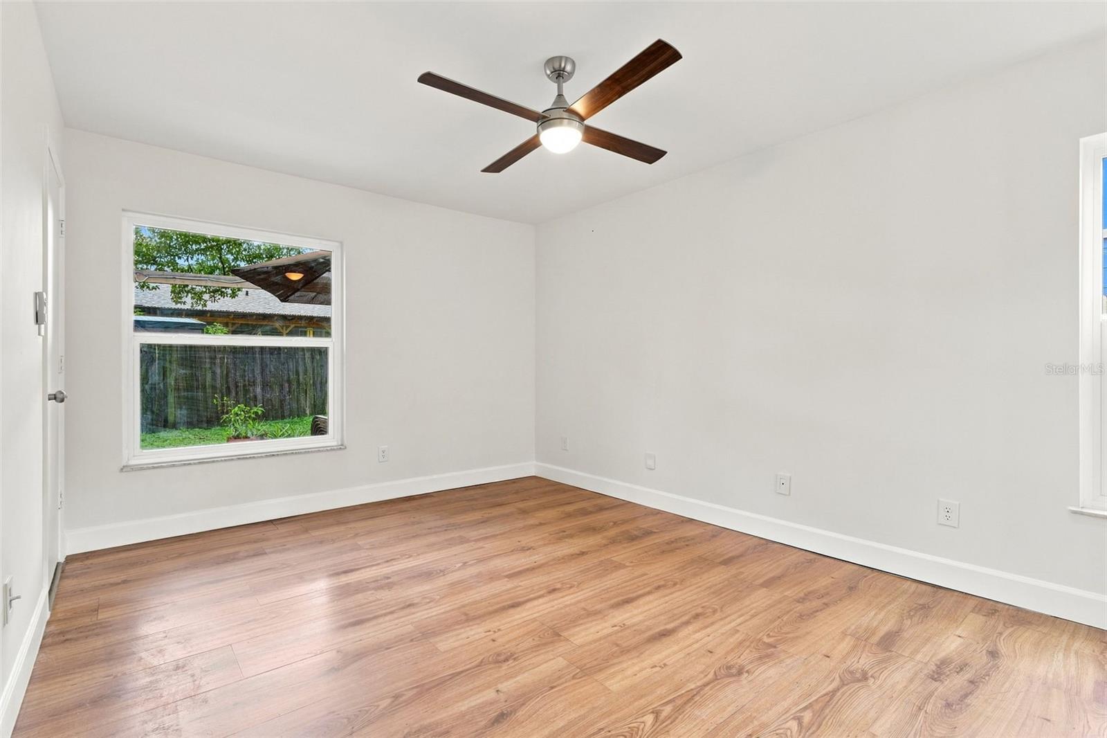 723 Oak Manor Cir Property Photo 23