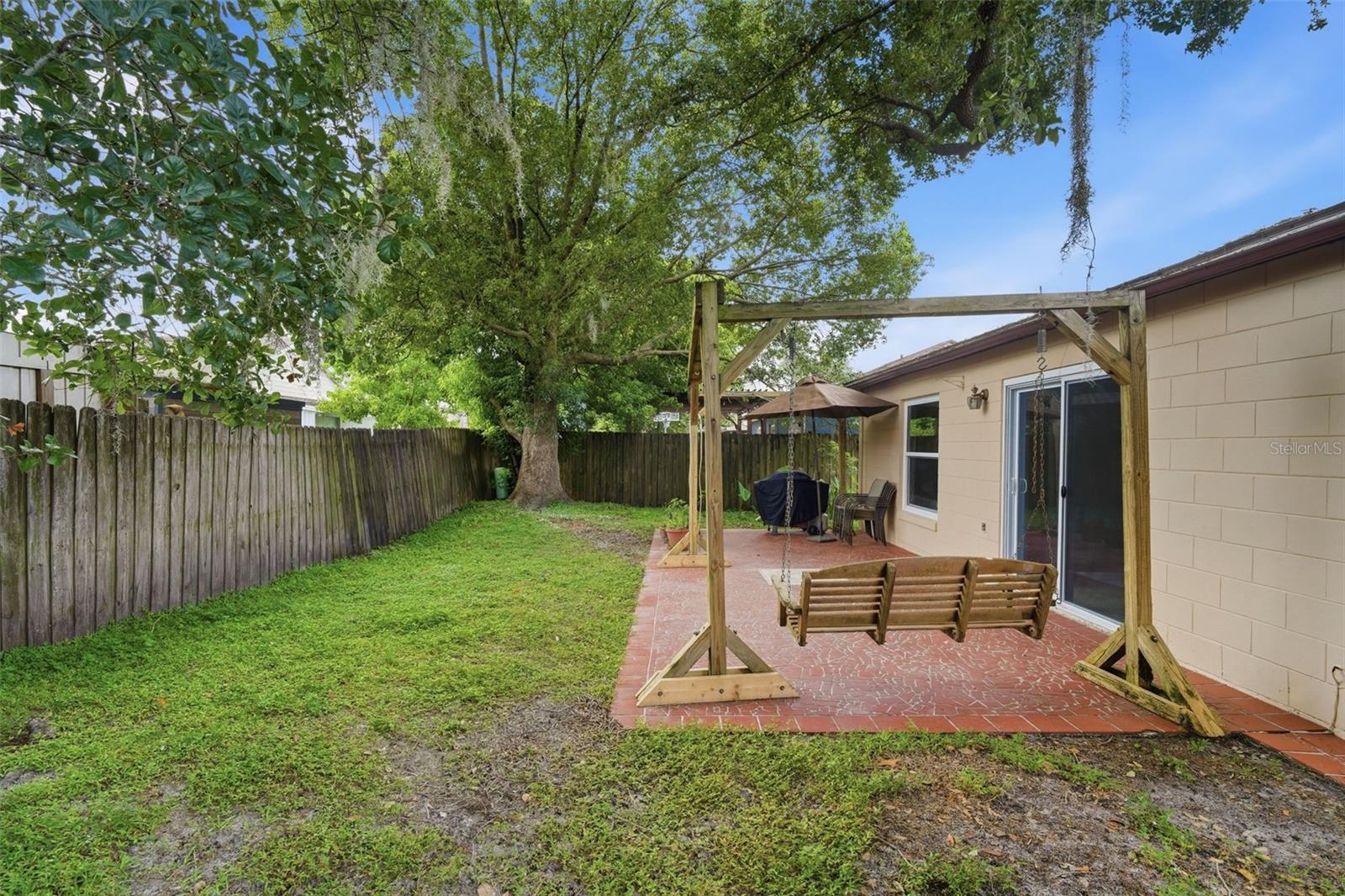 723 Oak Manor Cir Property Photo 25