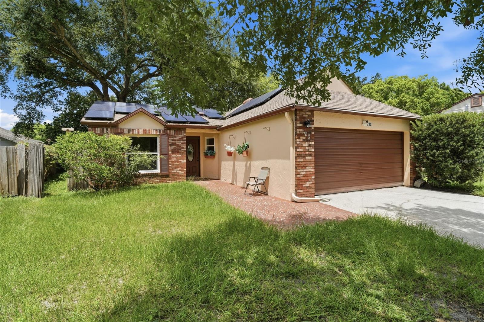 723 Oak Manor Cir Property Photo 28