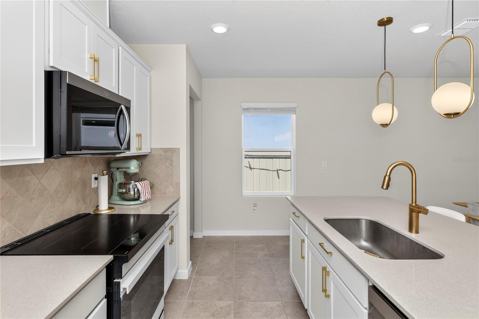 3082 Green Park Dr Property Photo 7