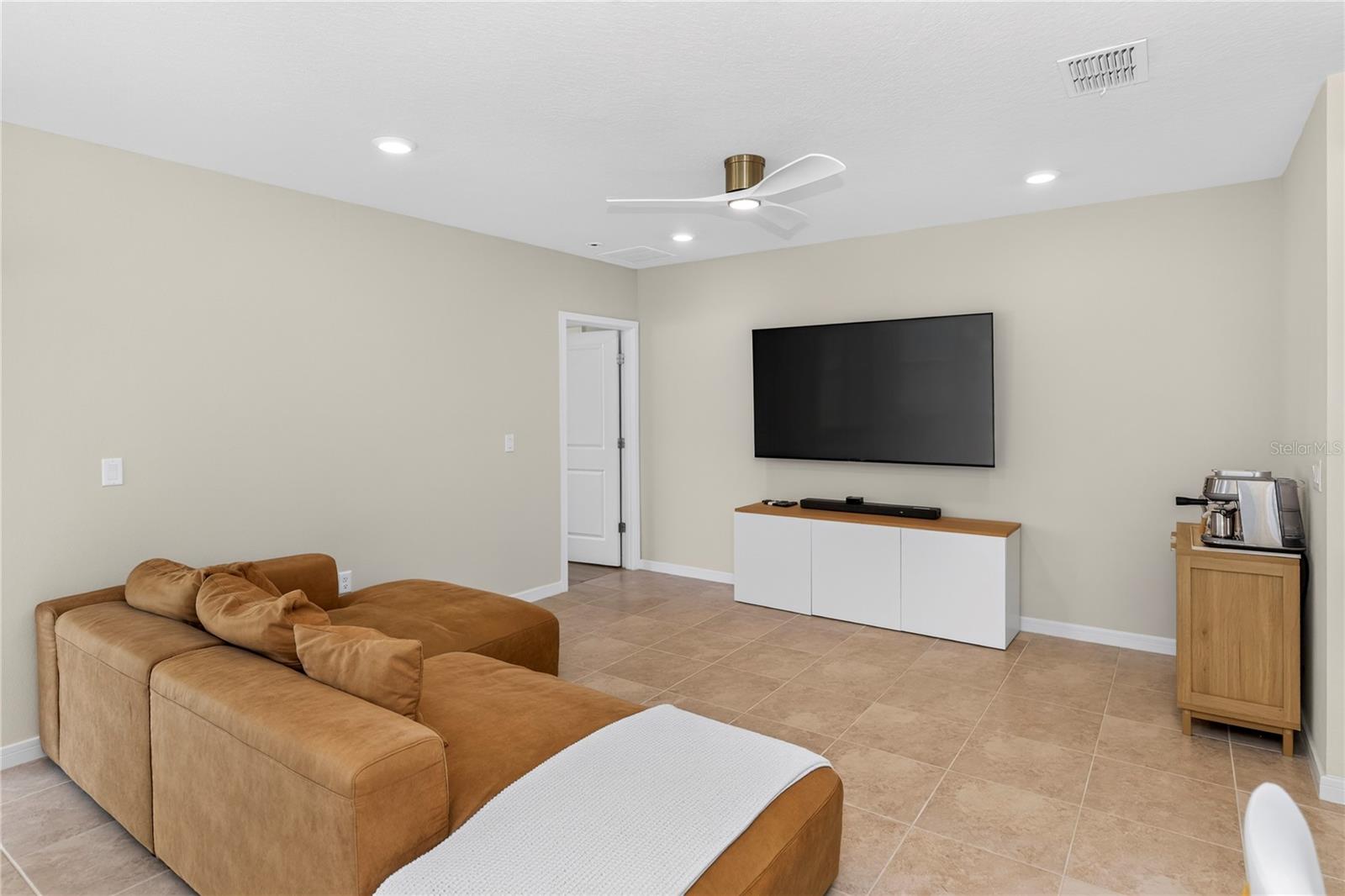 3082 Green Park Dr Property Photo 10