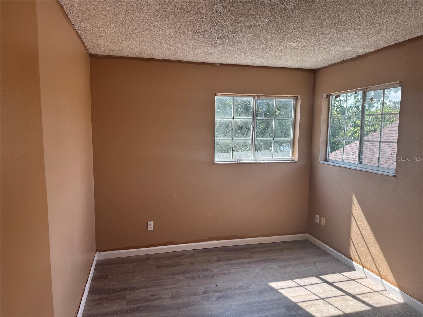 2231 Blue Sapphire Cir Property Photo 5