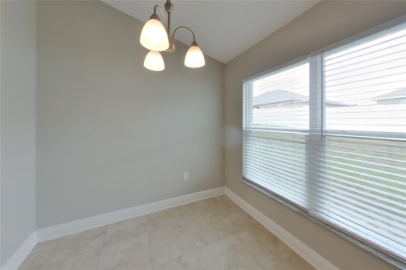 O6432446 Property Photo 4