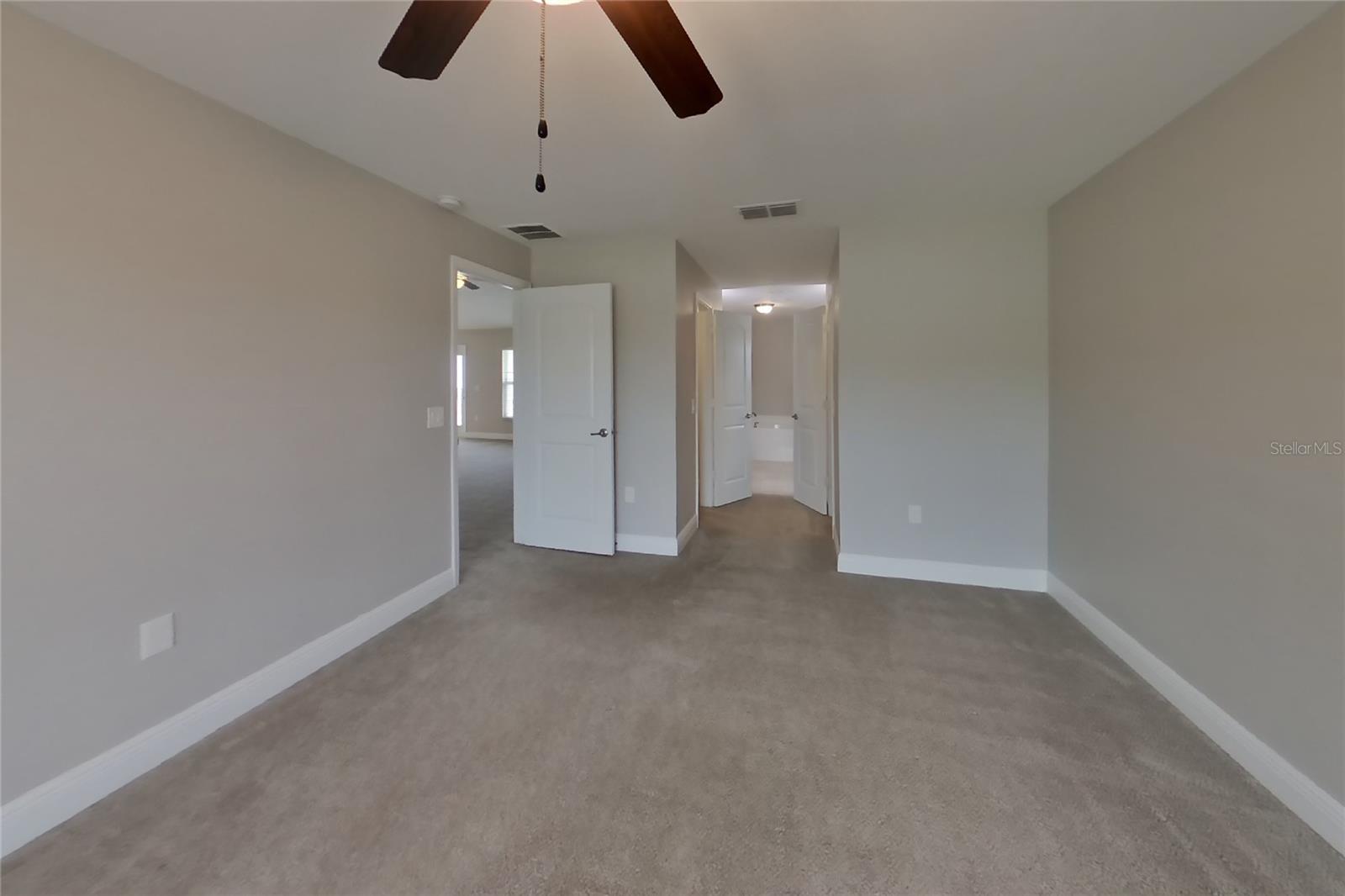 O6432446 Property Photo 7