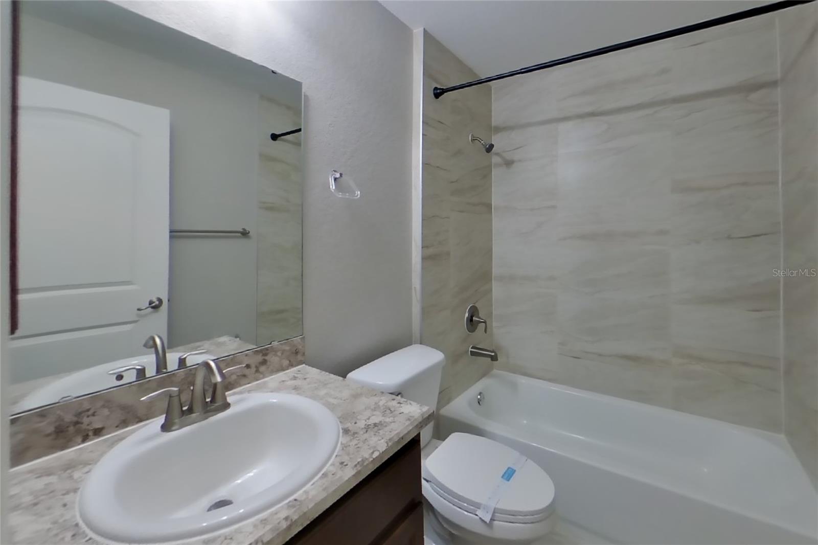 O6432446 Property Photo 13