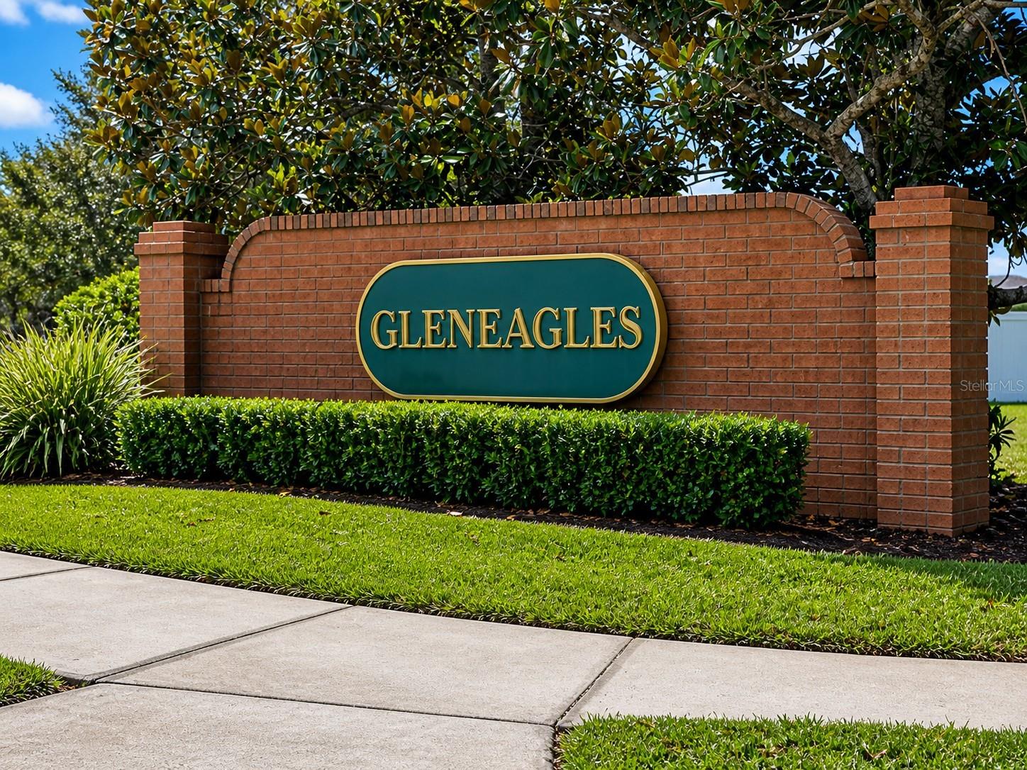 205 Gleneagles Dr Property Photo 3