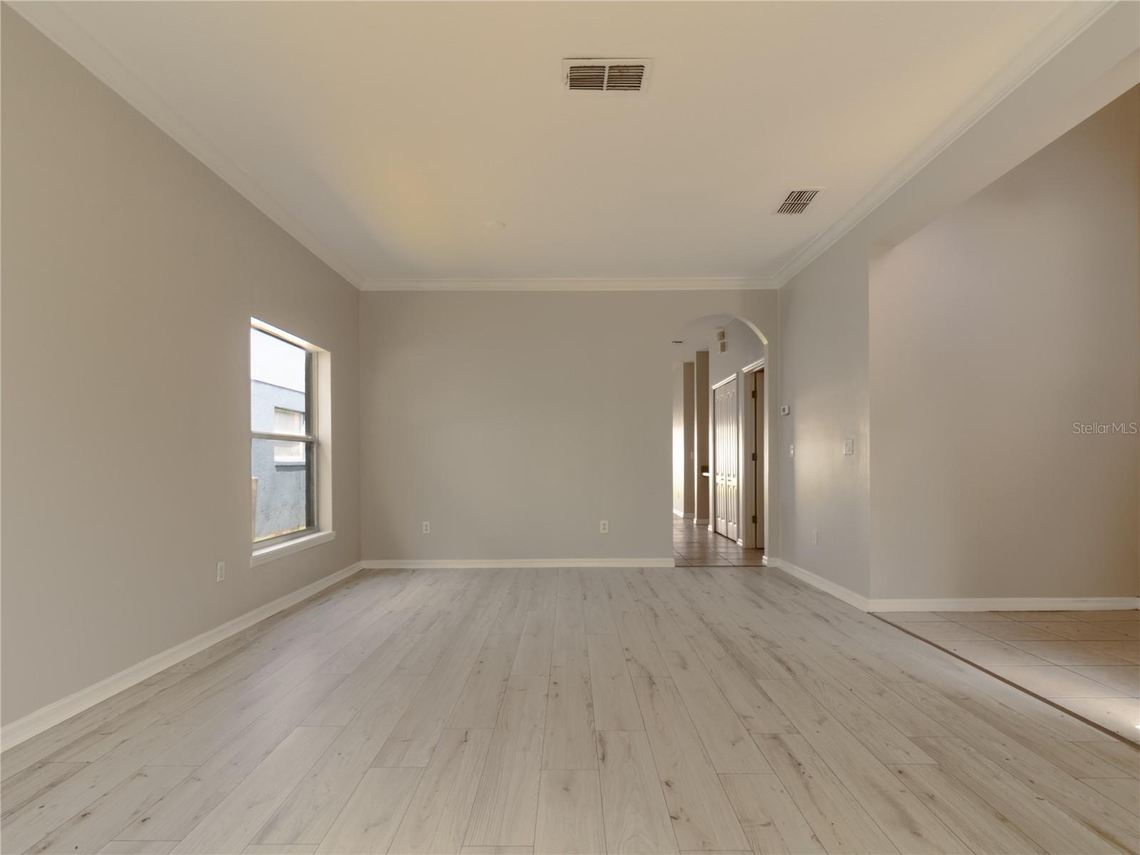 2121 Continental St Property Photo 5