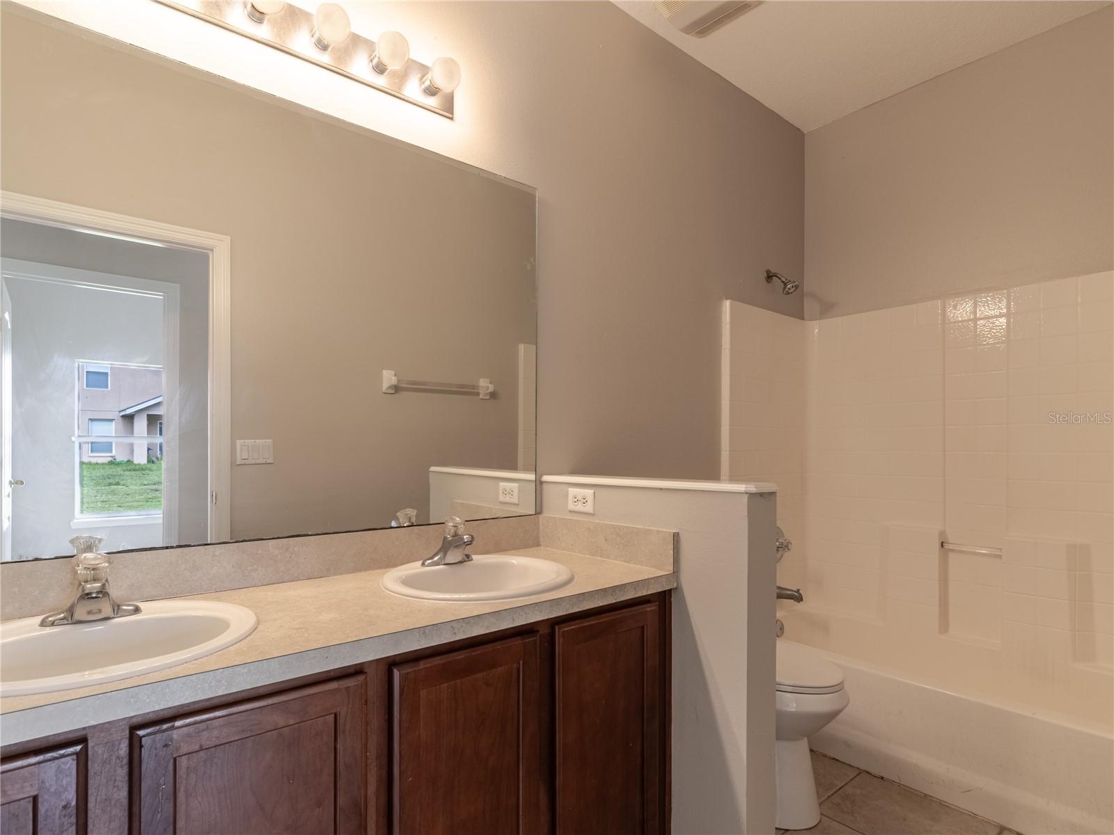 2121 Continental St Property Photo 18