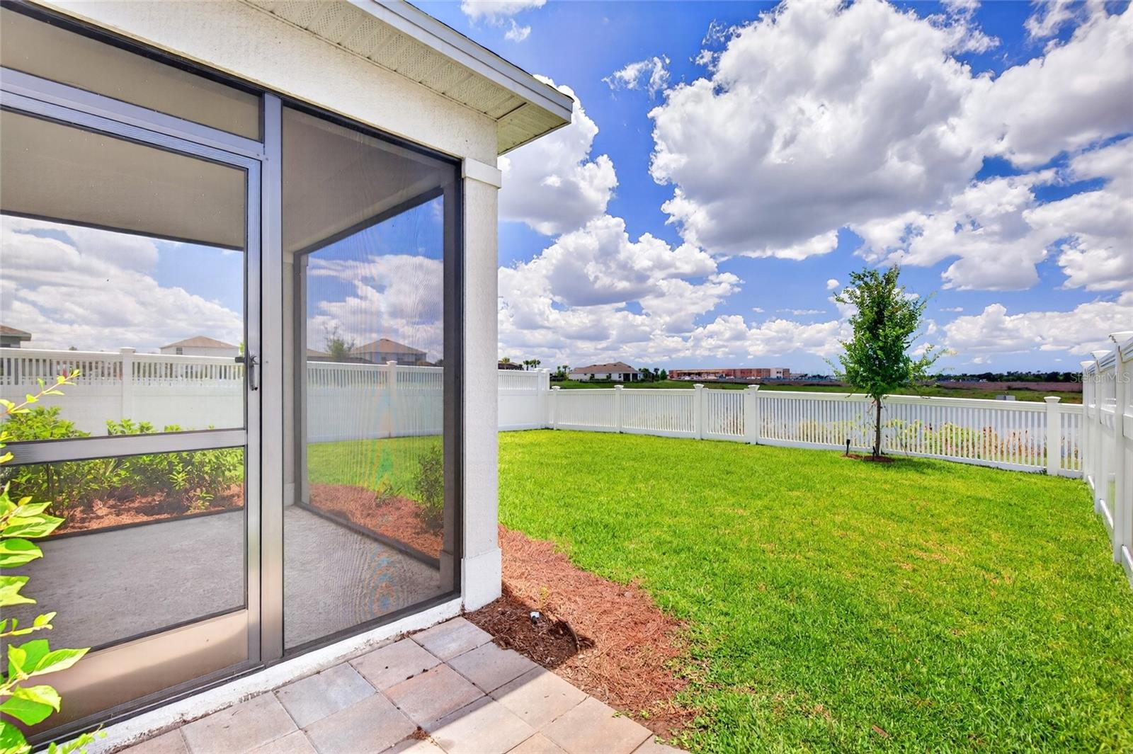3809 Ambersweet Xing Property Photo 36