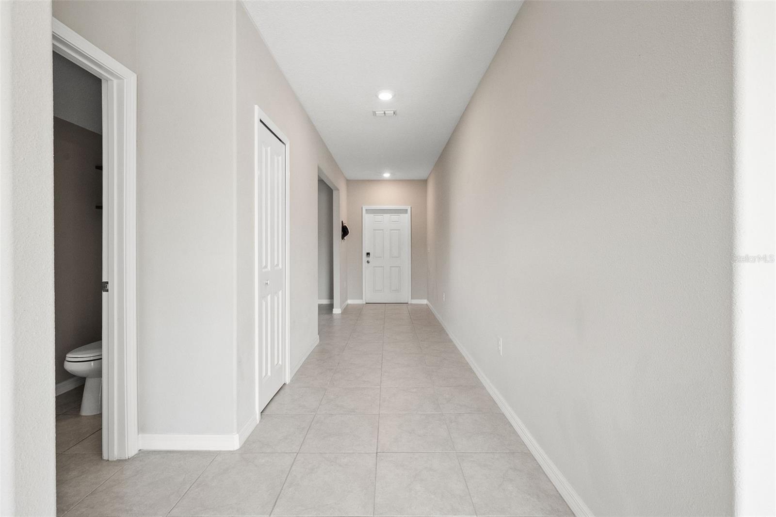 5553 Turkey Creek Way Property Photo 4