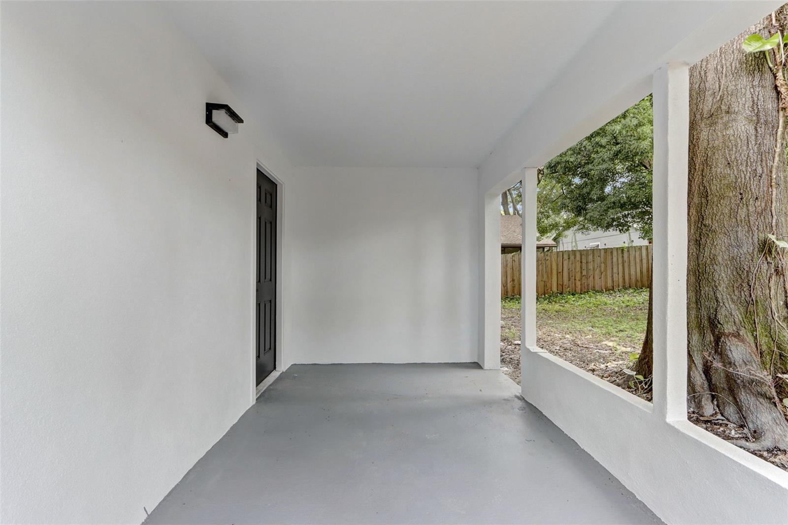7711 Lakeside Woods Dr Property Photo 40