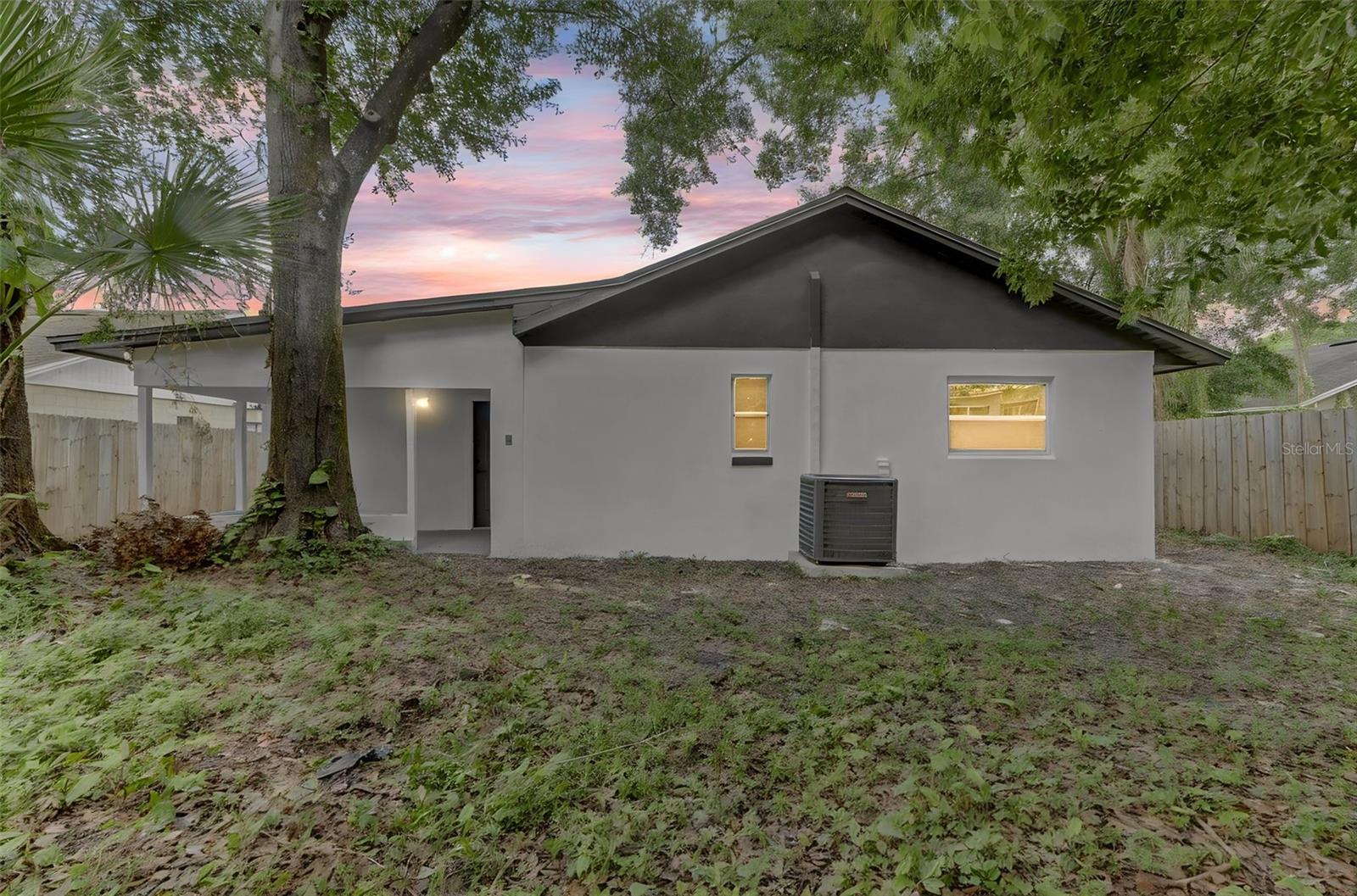7711 Lakeside Woods Dr Property Photo 43