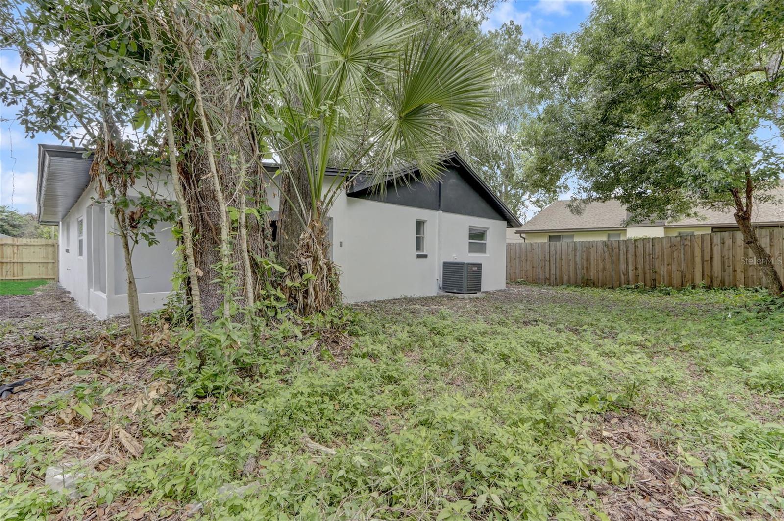 7711 Lakeside Woods Dr Property Photo 45