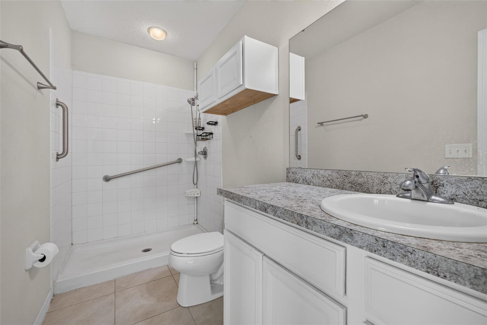 573 Lucerne Blvd Property Photo 19