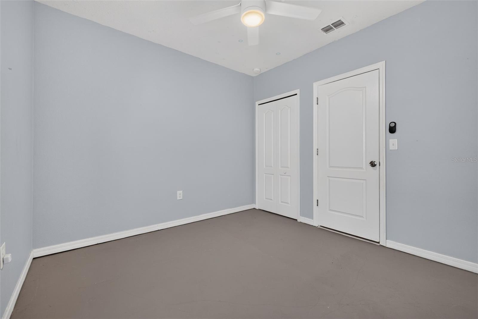 573 Lucerne Blvd Property Photo 25